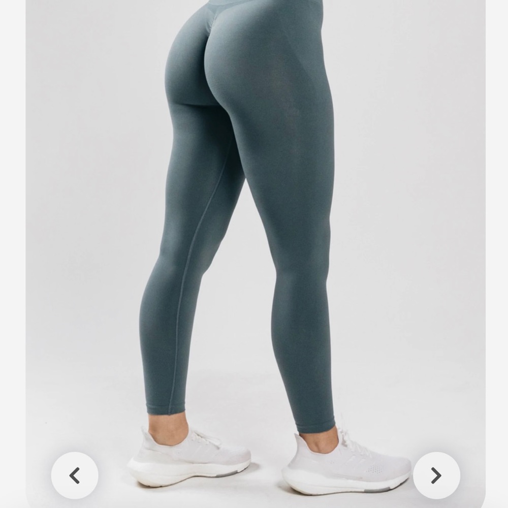 Alphalete Women's Seamless Scrunch Legging